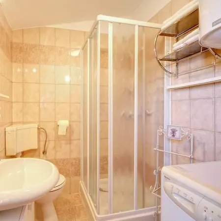 Apartment Karsiole